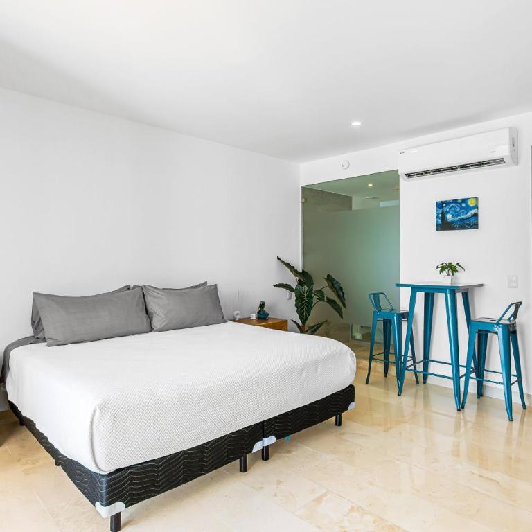 Modern oceanfront studio with breathtaking sunsets, heated pools & beach access - Casa - 11