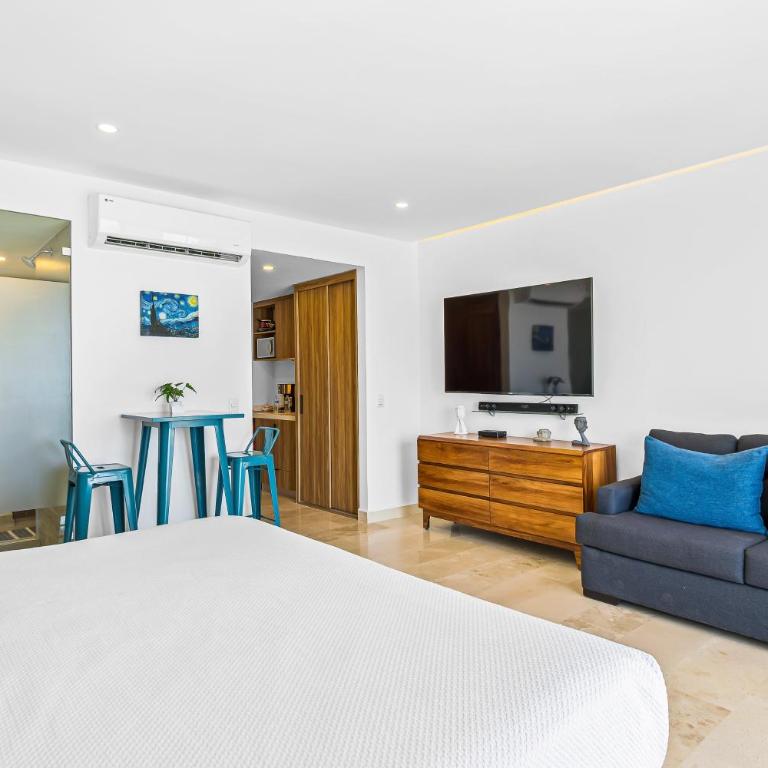 Modern oceanfront studio with breathtaking sunsets, heated pools & beach access - Casa - 12