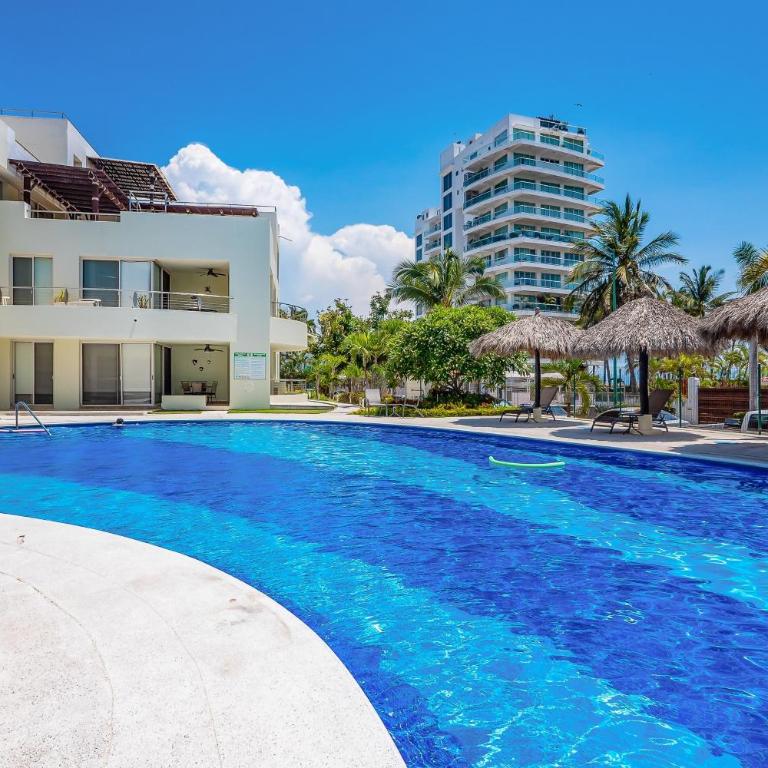 Bright coastal apartment with pool, balcony & beach access close by - Casa - 37