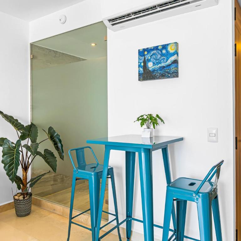 Modern oceanfront studio with breathtaking sunsets, heated pools & beach access - Casa - 13