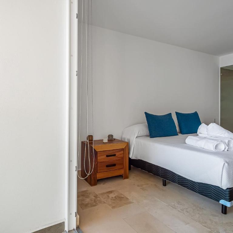 Modern oceanfront studio with breathtaking sunsets, heated pools & beach access - Casa - 15