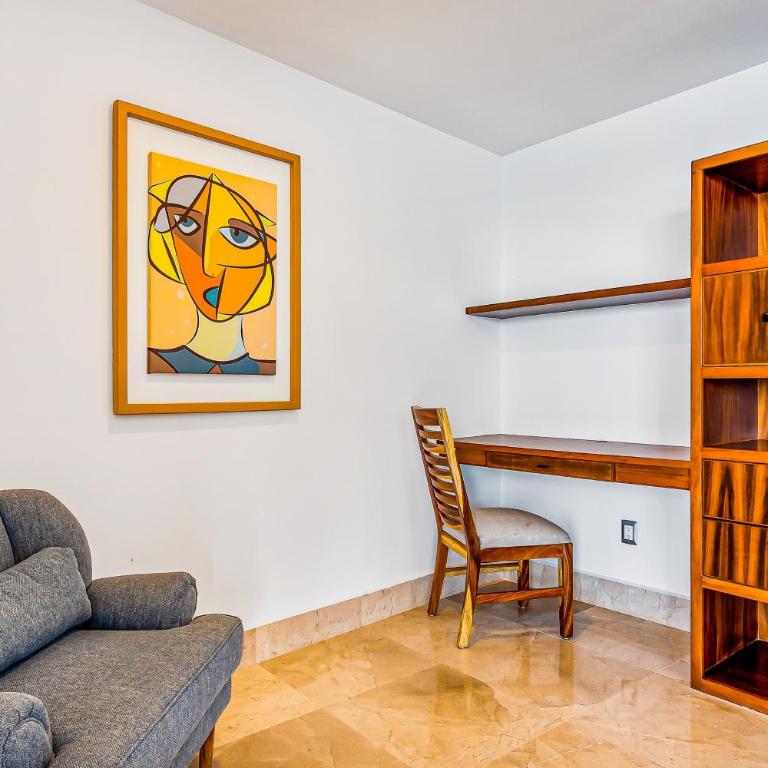 Exquisite waterfront condo with amazing pool, balcony & W/D - Vacation Home - 7