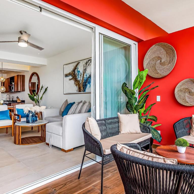 Mountain-view apartment near beach with balcony, rooftop pool, gym, & Ping-Pong - Casa - 4