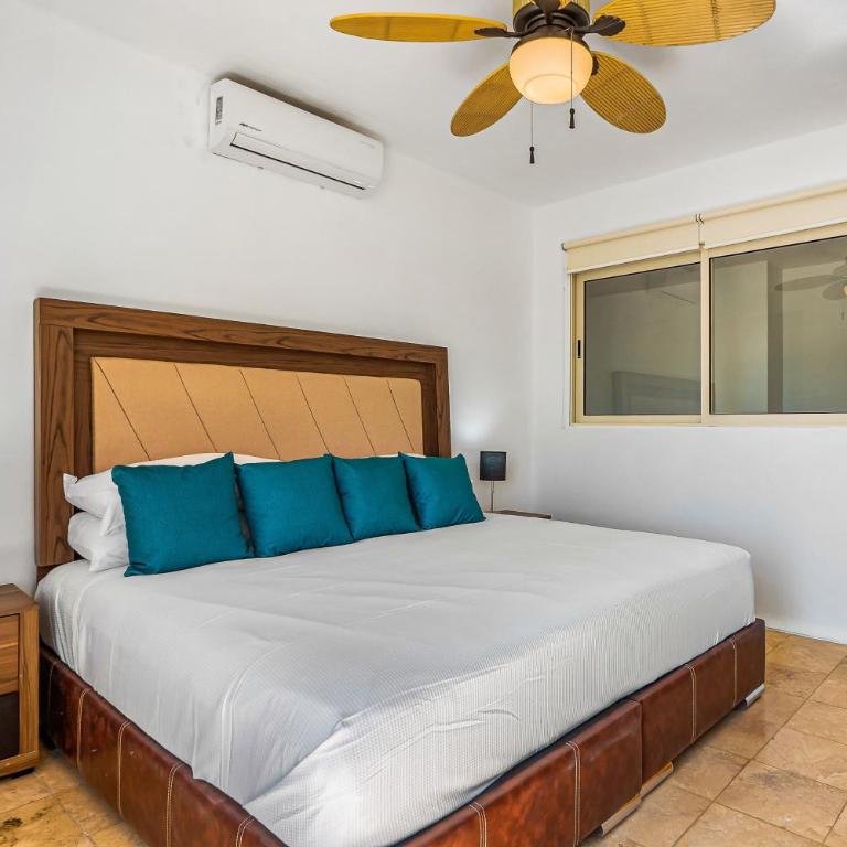 Ocean-view condo with private rooftop pool, terrace, & resort-style pool - Casa - 11
