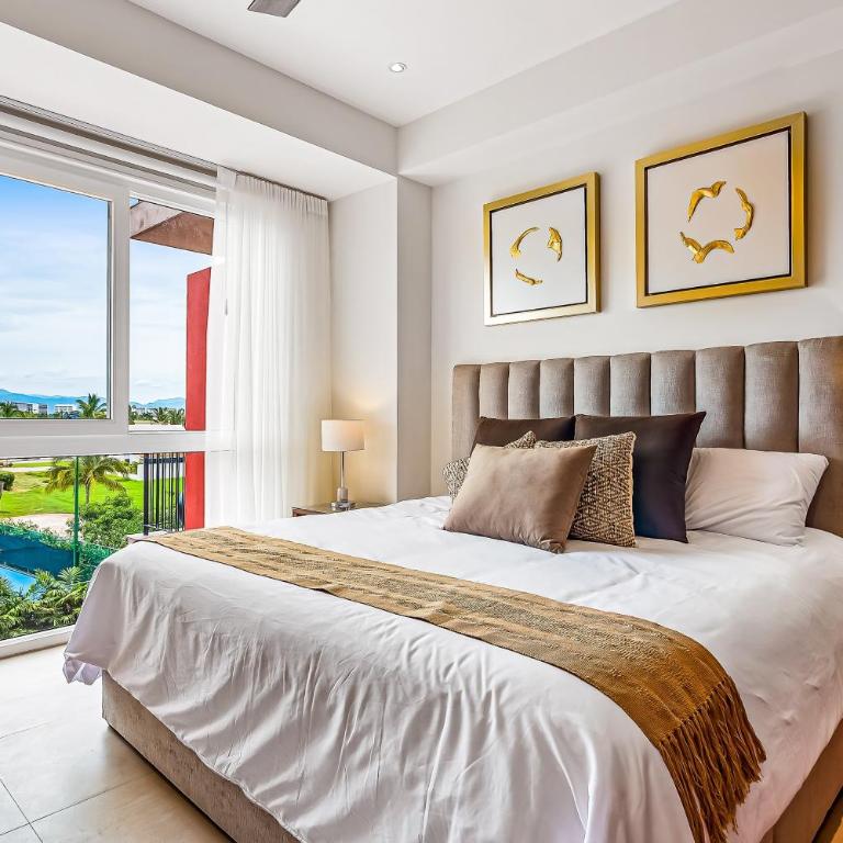 Mountain-view apartment near beach with balcony, rooftop pool, gym, & Ping-Pong - Casa - 22