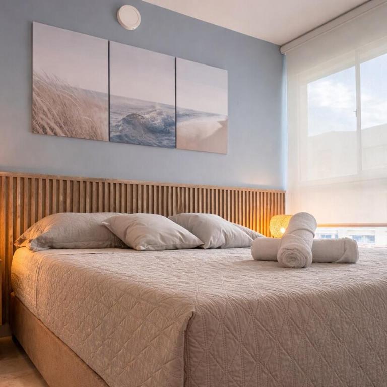 Coastal Breeze Escape Apartment - Two-Bedroom Deluxe Apartment - 10