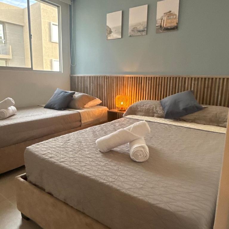 Coastal Breeze Escape Apartment - Two-Bedroom Deluxe Apartment - 11