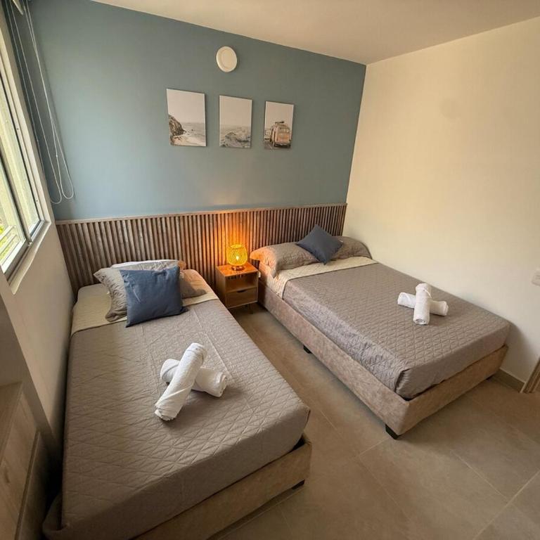 Coastal Breeze Escape Apartment - Two-Bedroom Deluxe Apartment - 16