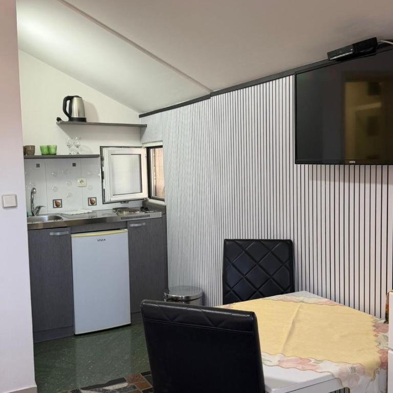 Apartmani Tamara - Studio Apartman s Balkonom - 2