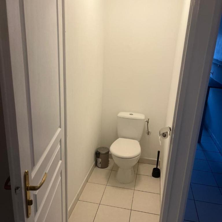 Parc Exflora with Parking, 2BR Apartment - Appartement 2 Chambres - 4
