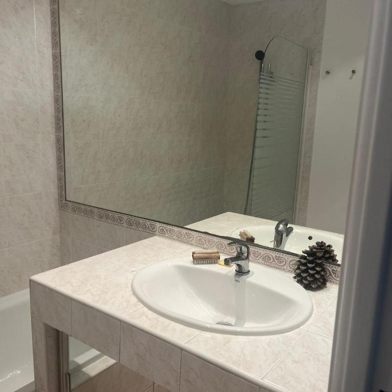 Parc Exflora with Parking, 2BR Apartment - Appartement 2 Chambres - 7