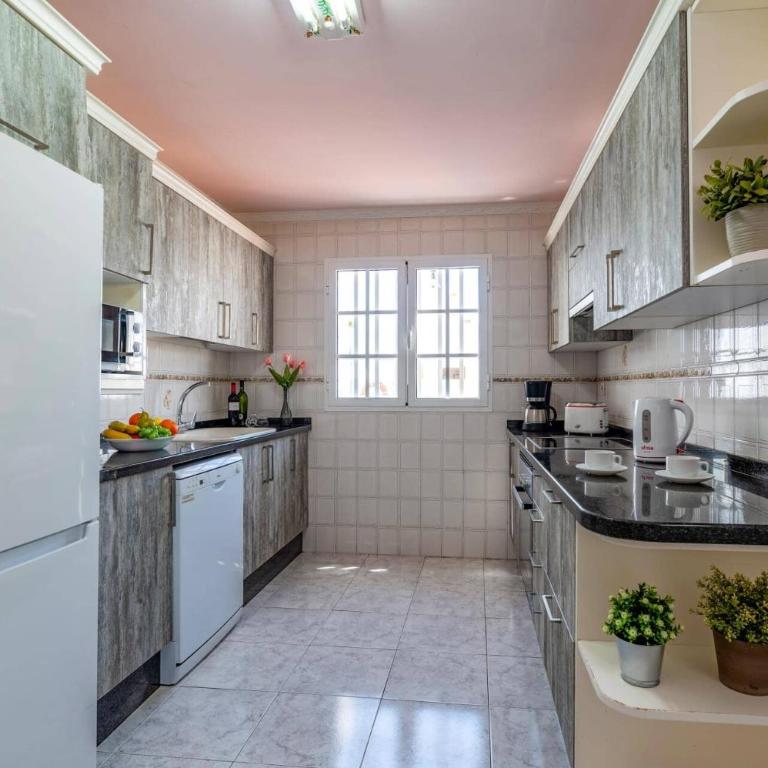 Villa Volcan by Villa Plus - Villa - 11
