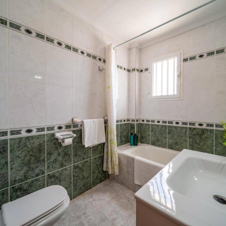 Villa Volcan by Villa Plus - Villa - 14