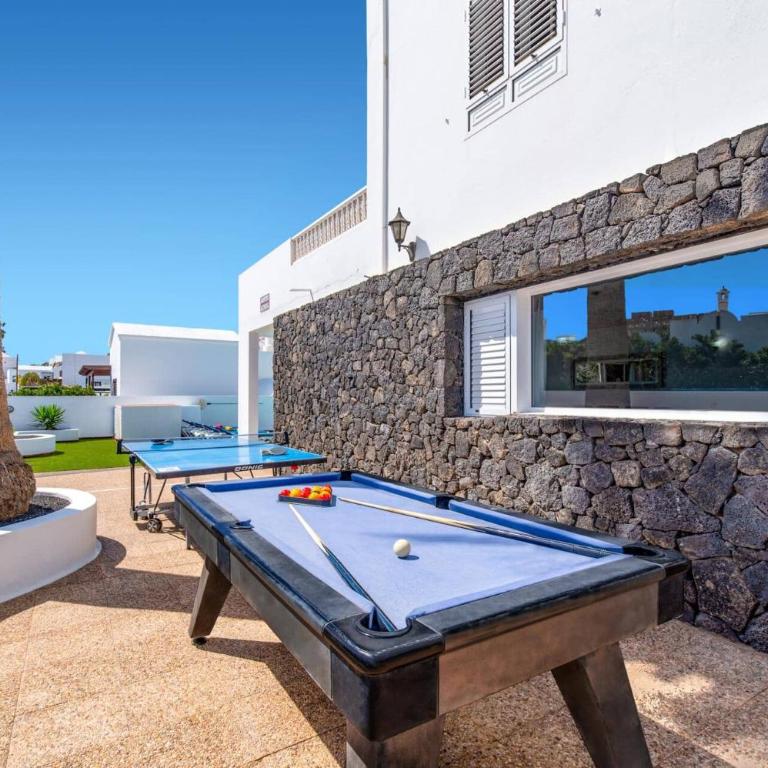 Villa Volcan by Villa Plus - Villa - 23