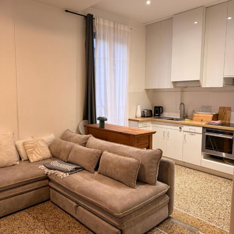Charmant 2 Pièces au Port de Nice - Calme, Confort et Proximité Mer - Appartement 1 Chambre - 3