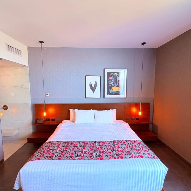 Queen Suite Oasis Just Minutes from the Beach - Deluxe King Studio - 11