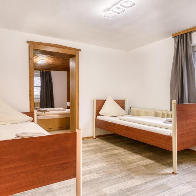 Familienferienwohnung Buerserberg Dorf by A-Appartments - Three-Bedroom Apartment - 6