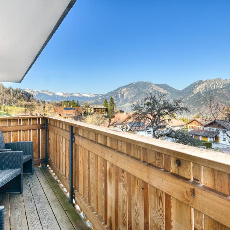 Familienferienwohnung Buerserberg Dorf by A-Appartments - Three-Bedroom Apartment - 8