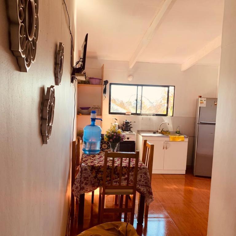 Hostal y Cabañas Pua Vaenga - Deluxe Double Room with Balcony and Sea View - 3
