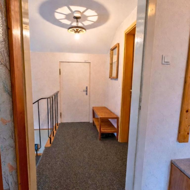 Haus Hindelang - 2 FeWos mit Zugspitzblick, inkl Königscard, gratis Parken & WLAN, Self Check-In, 5 Minuten ins Zentrum - Apartment mit Aussicht und Balkon - 28