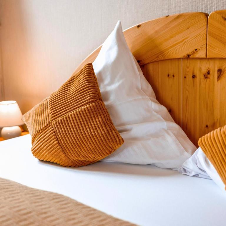 Haus Hindelang - 2 FeWos mit Zugspitzblick, inkl Königscard, gratis Parken & WLAN, Self Check-In, 5 Minuten ins Zentrum - Apartment mit Aussicht und Balkon - 17