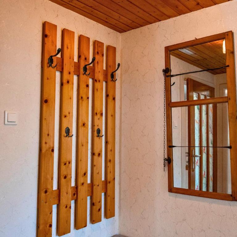 Haus Hindelang - 2 FeWos mit Zugspitzblick, inkl Königscard, gratis Parken & WLAN, Self Check-In, 5 Minuten ins Zentrum - Apartment mit Aussicht und Balkon - 29