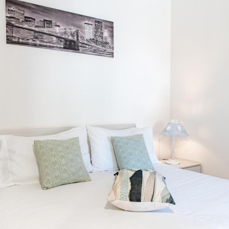 Gabriel House - One-Bedroom Apartment - 8