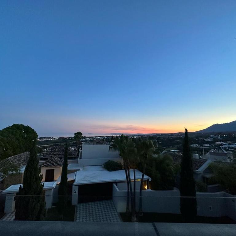 Luxury apartment with panoramic views - Marbella - Apartamento - 32