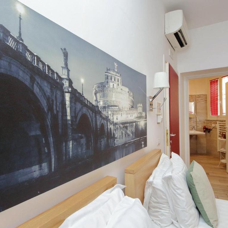 Trastevere Roma Deluxe Rooms - Camera Tripla con Accesso Disabili - 2
