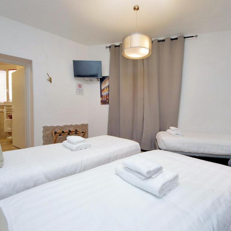 Trastevere Roma Deluxe Rooms - Camera Tripla con Accesso Disabili - 6