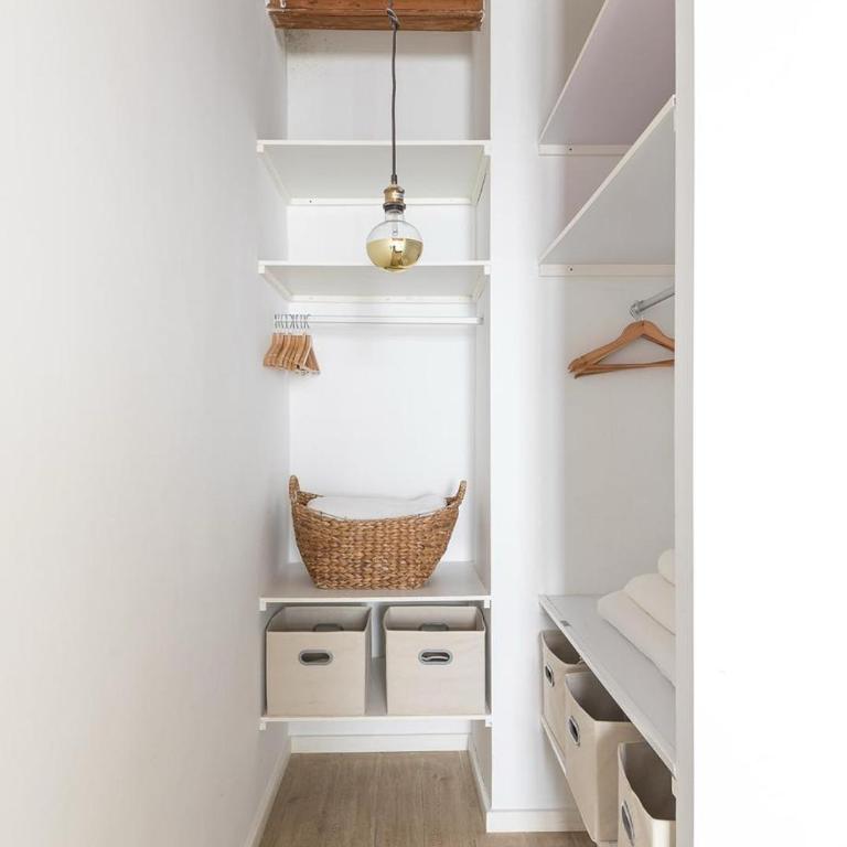 Lovely flat at Sagrada Familia - Two-Bedroom Apartment with Balcony - 11