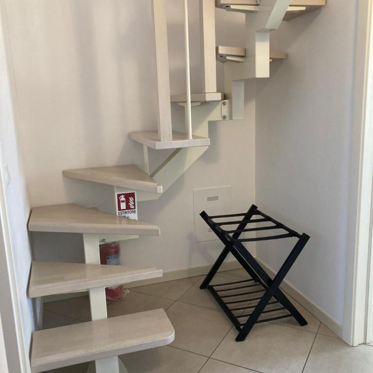 L G House - Two-Bedroom Apartment with Pool View - 13