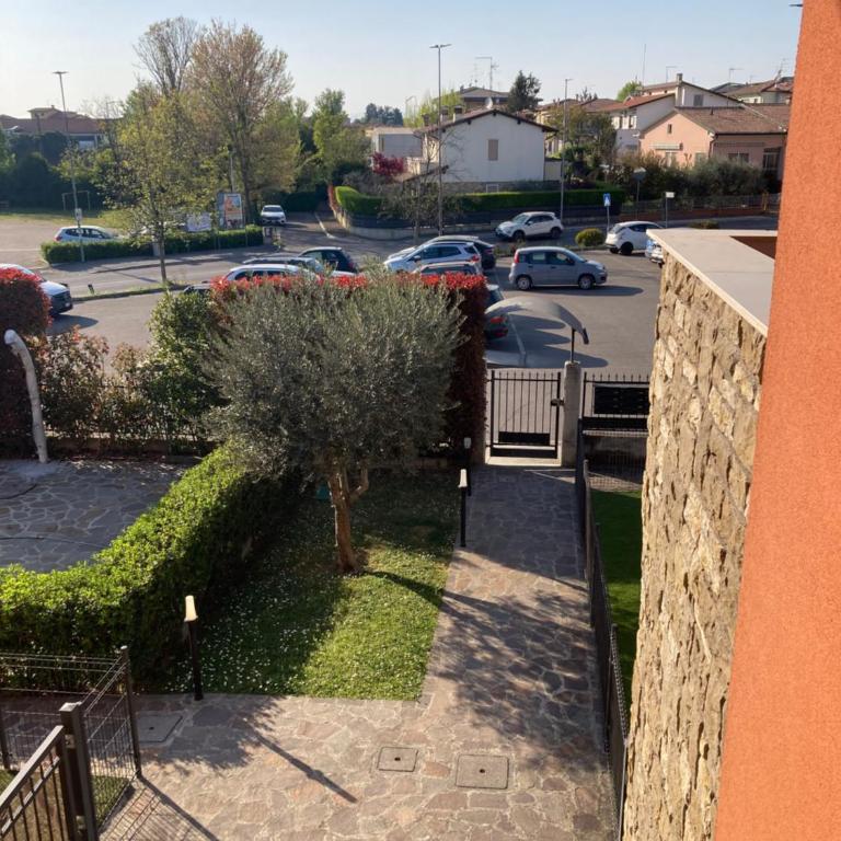 L G House - Two-Bedroom Apartment with Pool View - 28