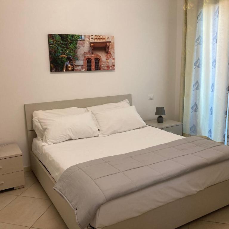 L G House - Two-Bedroom Apartment with Pool View - 10