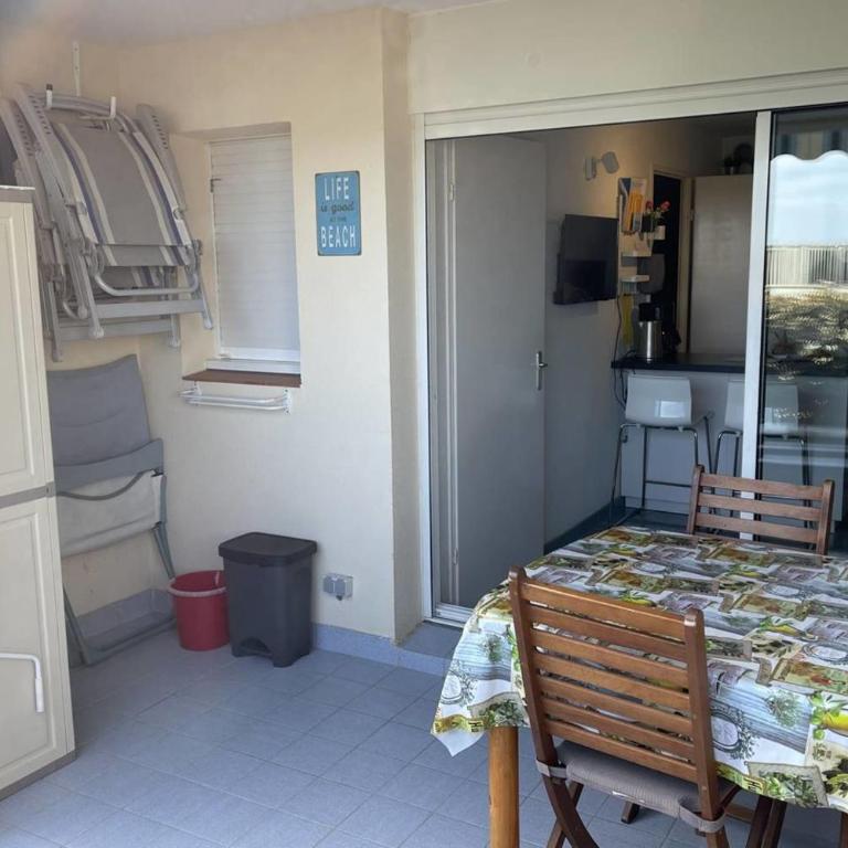 Apartment in Residence with Swimming Pool and direct beach access - Apartment - 14
