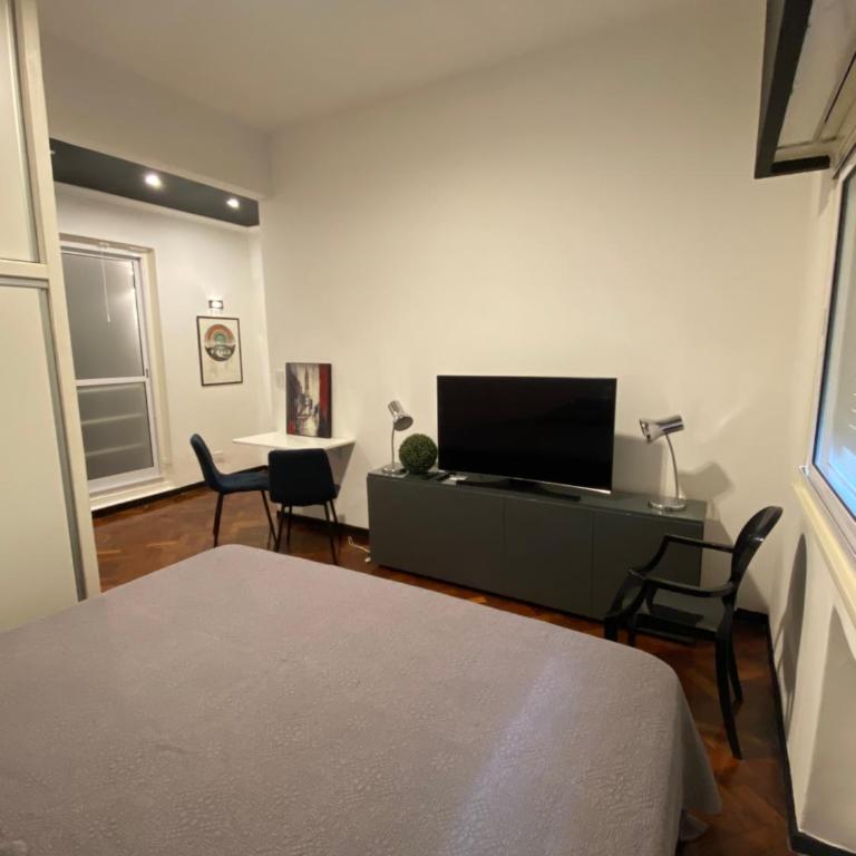 Black Montevideo - One-Bedroom Apartment - 13