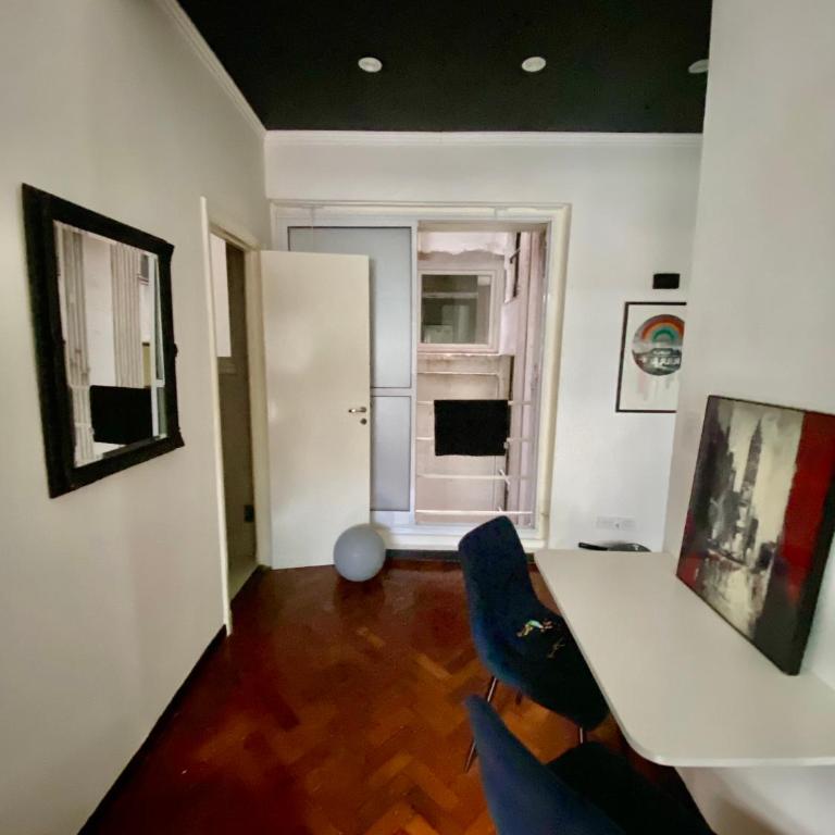 Black Montevideo - One-Bedroom Apartment - 14