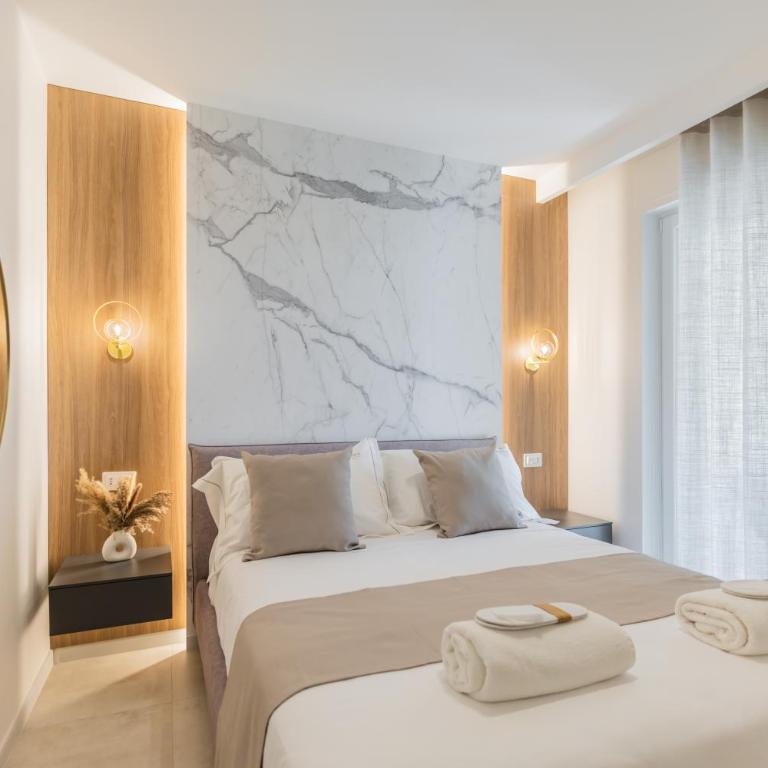 Campo's Guest House Airport - Double Room with Balcony - 2
