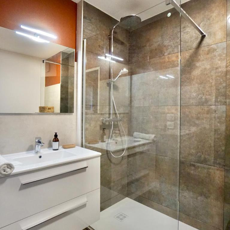 Latitude Bleue -parking-centre ville - Appartement 1 Chambre - Vue sur Ville - 18