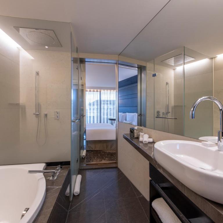 Royal Savoy Hotel & Spa - Deluxe Doppelzimmer mit Parkblick - 4