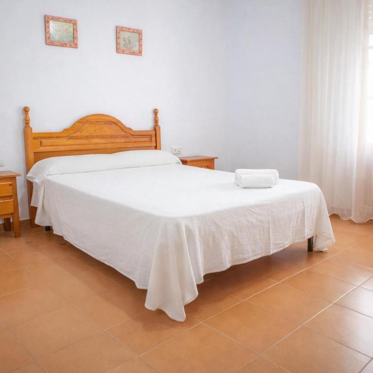 Apartamento con Balcon Garaje Aire acondicionado centrico solo fse alquila a Familia y Parejas - Apartamento - 11