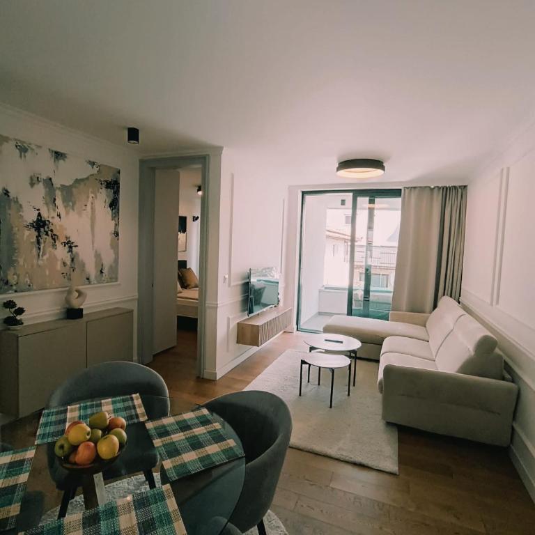 LuxApart Vrbanjusa Old City Centar free garage - Deluxe Apartment - 9