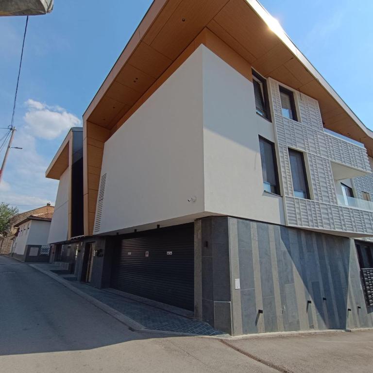 LuxApart Vrbanjusa Old City Centar free garage - Deluxe Apartment - 7
