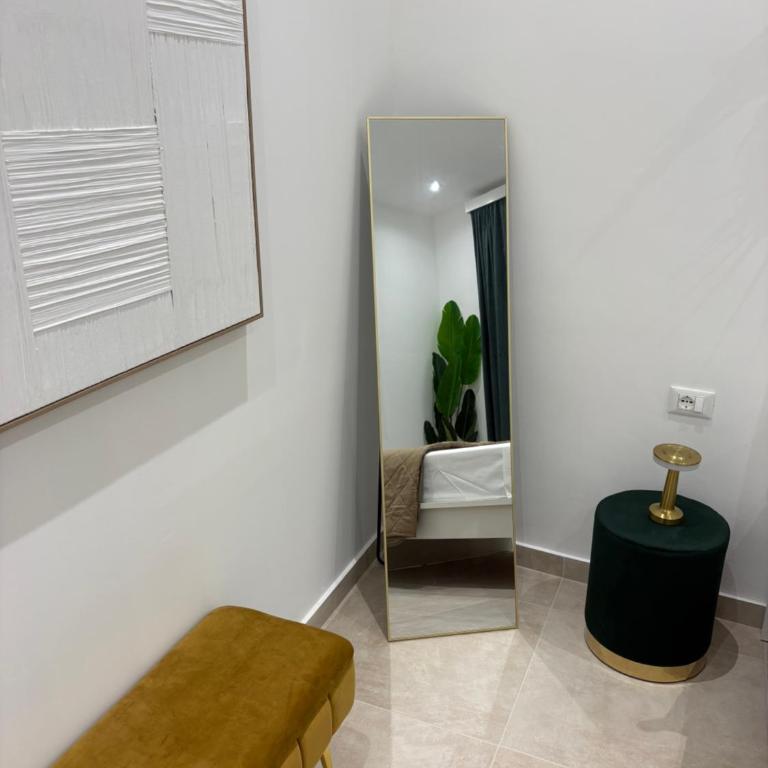 Ballarò Sunny Rooms - Camera Matrimoniale con Bagno Privato Esterno - 5