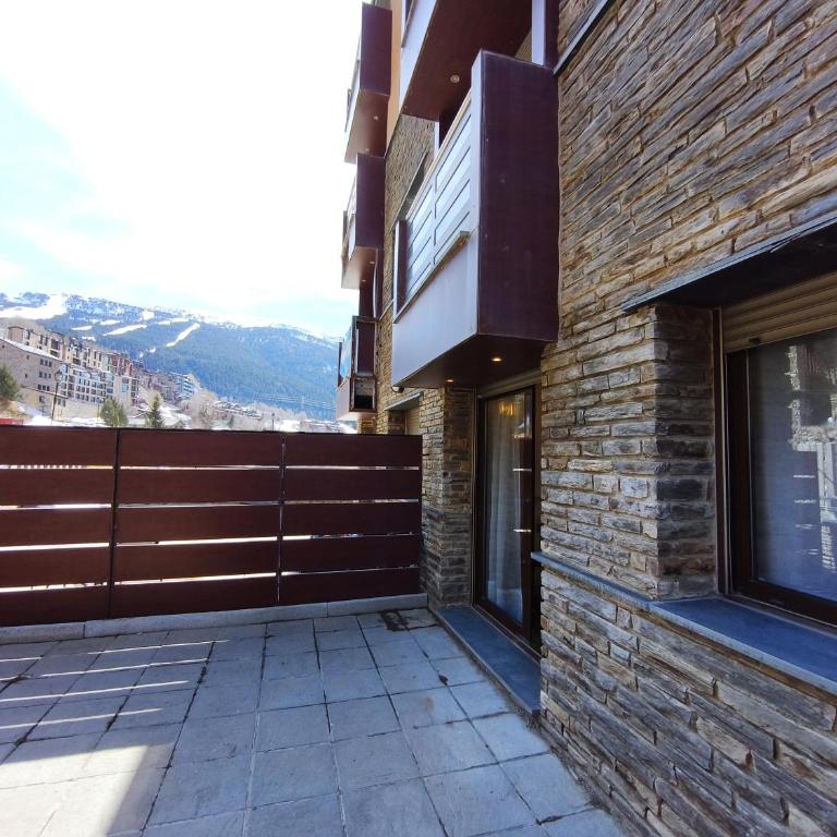 AC Apartaments Cabirol Incles - Apartamento con terraza - 1