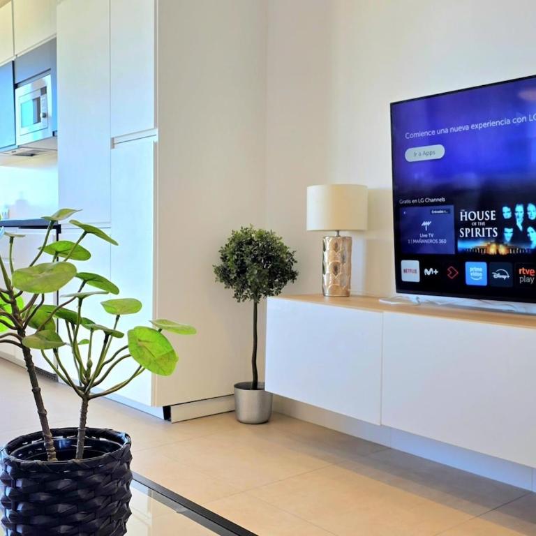 La Nogalera Vistas Modern 3bed 2 Bath with seaviews and private parking by NAMASTE ELITE - Apartamento de 3 dormitorios - 81