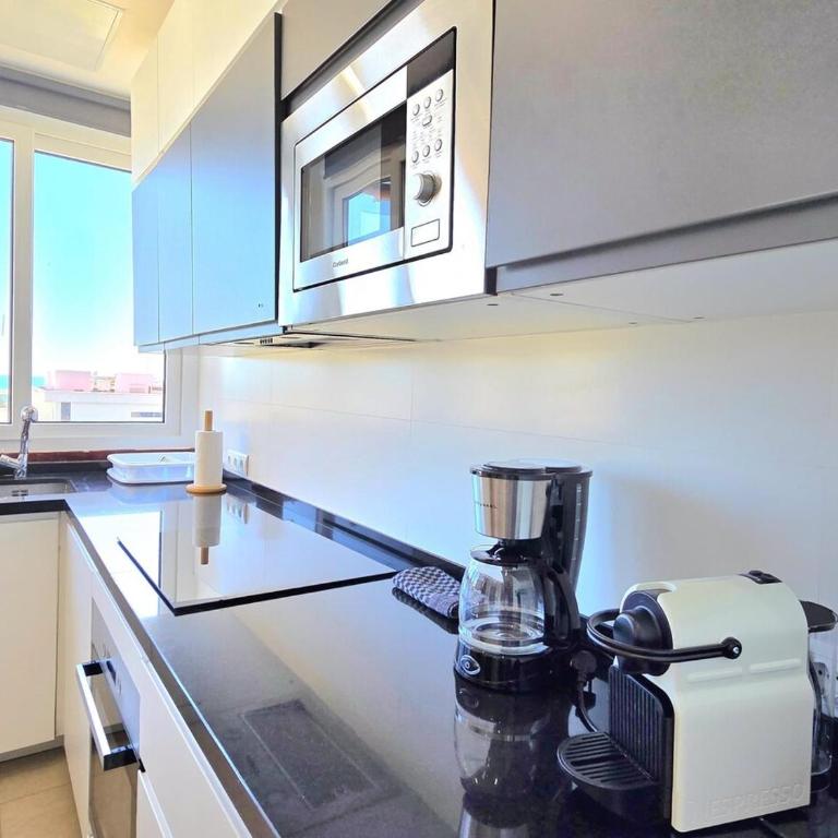 La Nogalera Vistas Modern 3bed 2 Bath with seaviews and private parking by NAMASTE ELITE - Apartamento de 3 dormitorios - 75