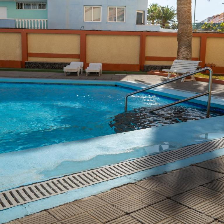 Luminoso y Acogedor, 2 Piscinas, Playa 3 min - Apartamento de 1 dormitorio - 38