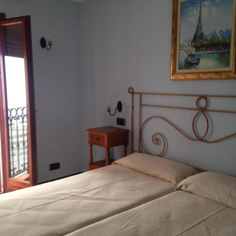 Hostal Aranda - Habitación Doble con 2 camas individuales - 1ª planta - 8