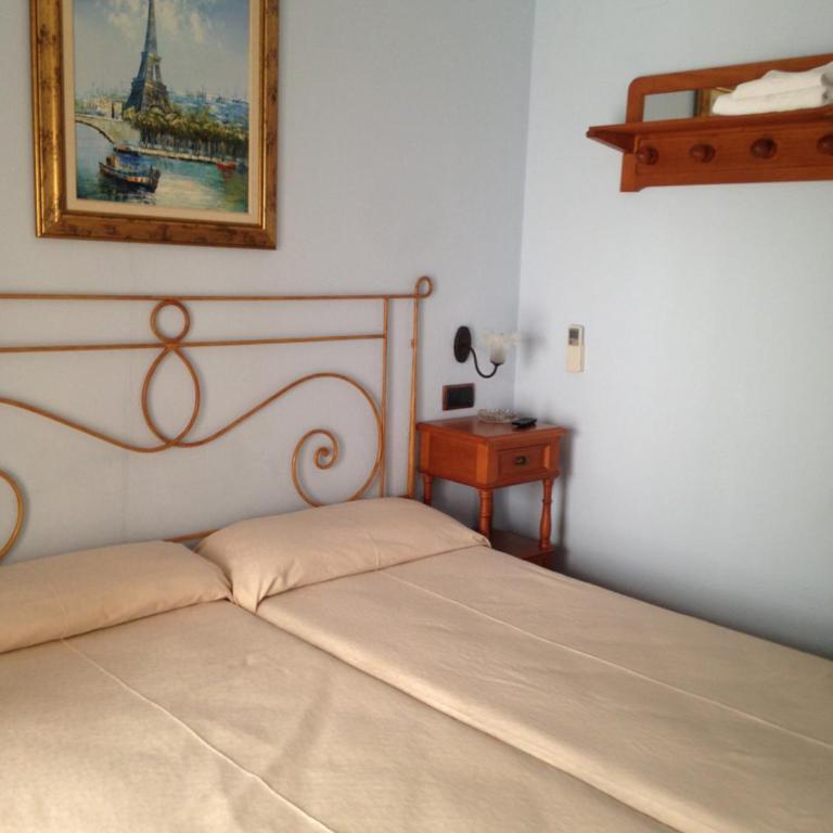 Hostal Aranda - Habitación Doble con 2 camas individuales - 1ª planta - 10